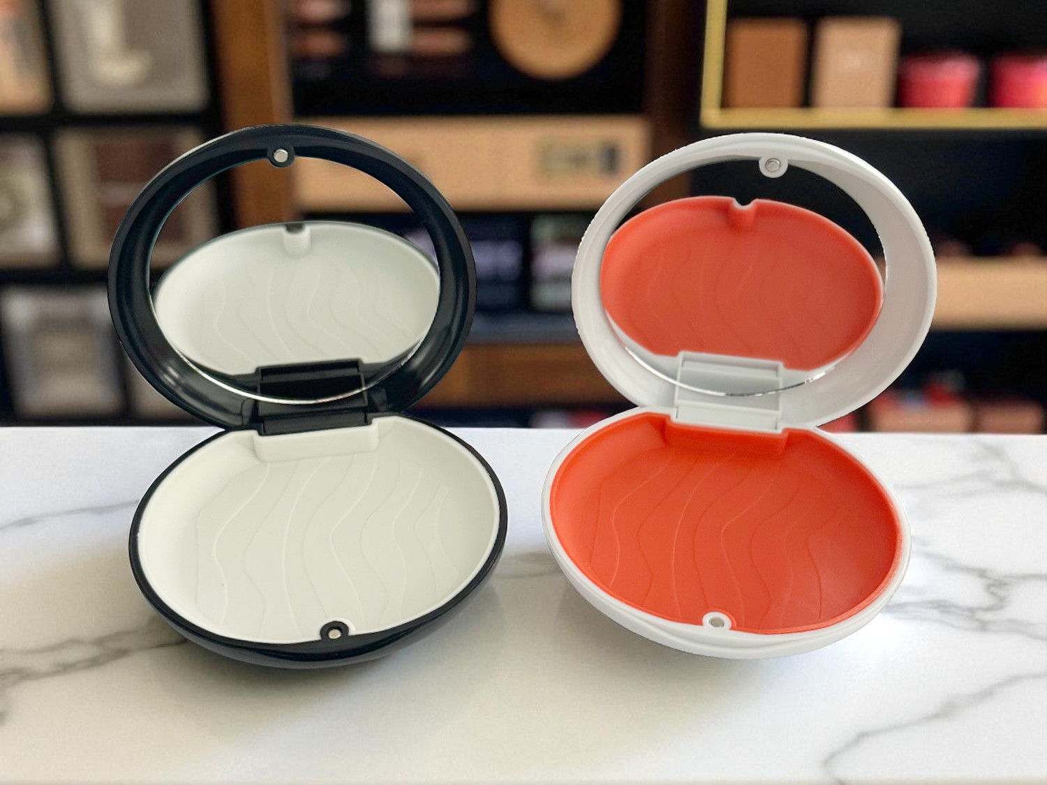 Spangendose für durchsichtige Zahnspange Box mit Spiegel für Schienen Knirscherschiene Retainer schwarz Spangendose für durchsichtige Zahnspange Box mit Spiegel für Schienen Knirscherschiene Retainer schwarz